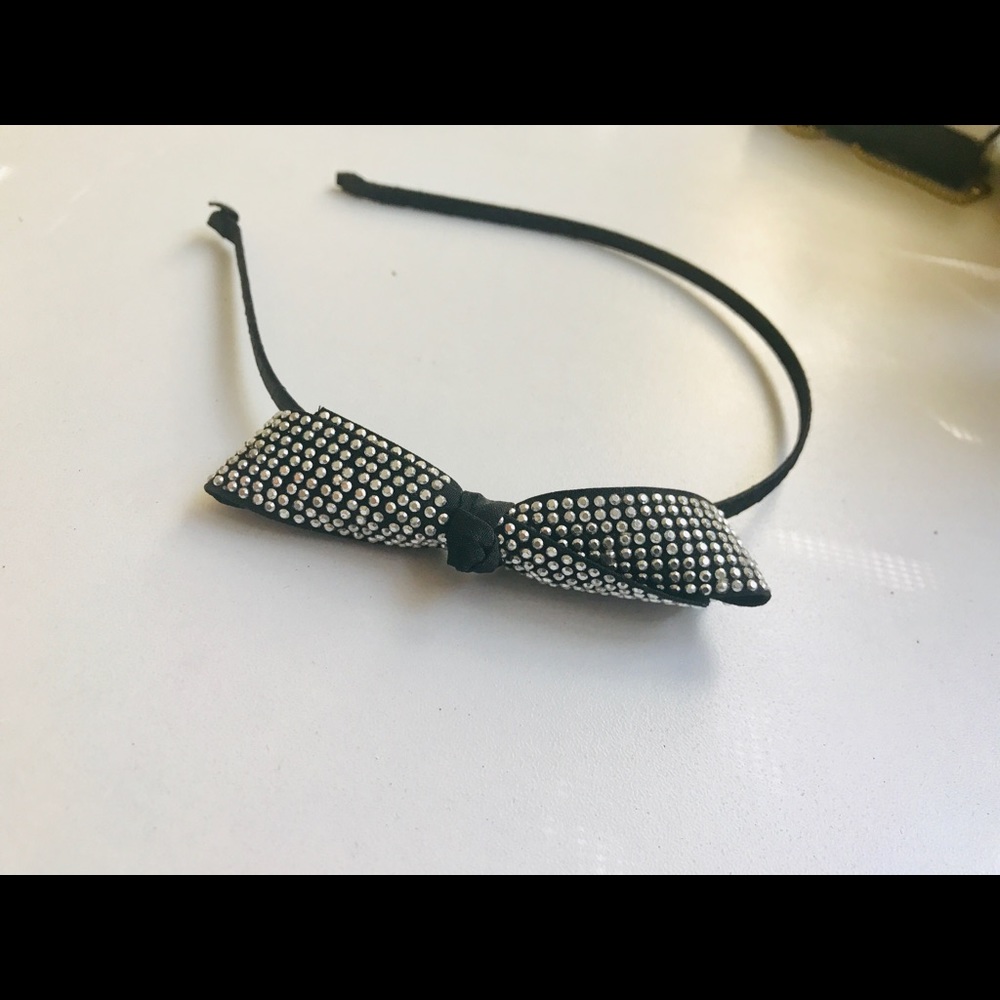 Studded bow head band